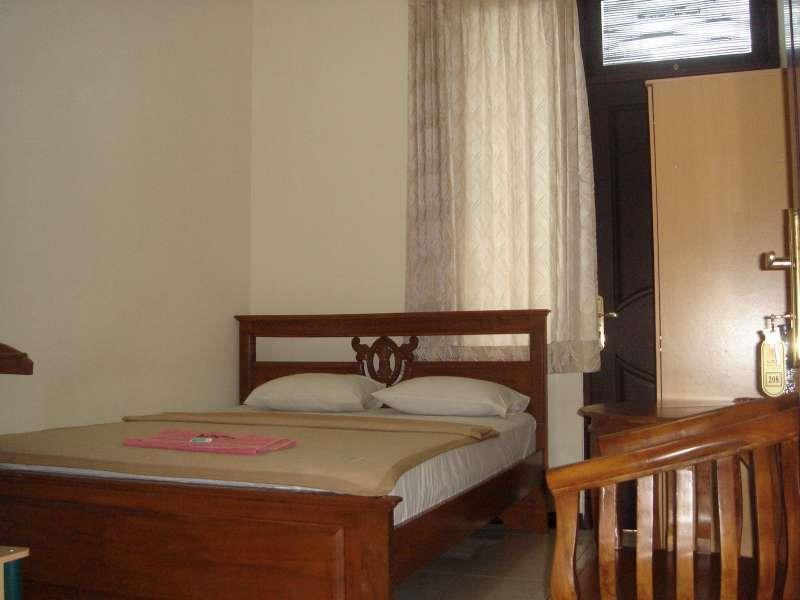Hotel Paprica 1 Surabaya Buitenkant foto